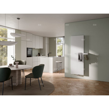 Grzejnik dekoracyjny Kermi®Carré CB®Bad 745x600x61, 521W, podł. U, RAL 9005 SFE